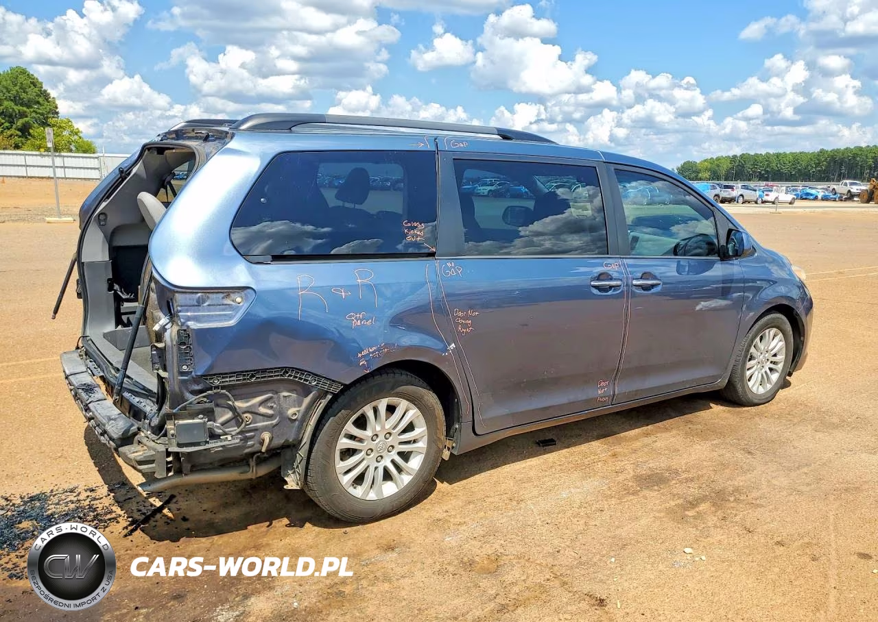 2017 Toyota Sienna Xle 8-Passenger VIN:5TDYZ3DC1HS778279 - 3