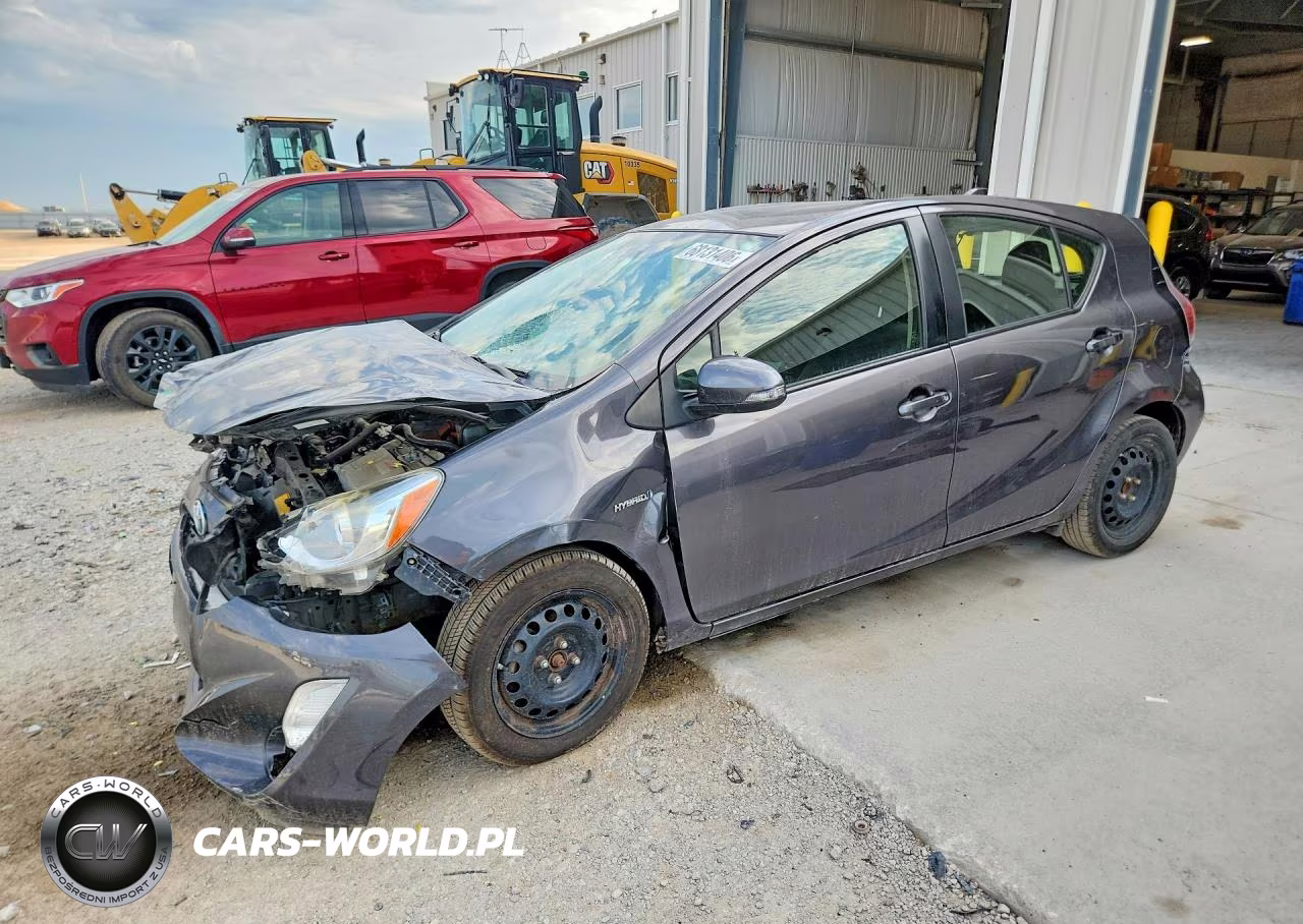 2015 Toyota Prius C Two – zdjęcie 1 z 12