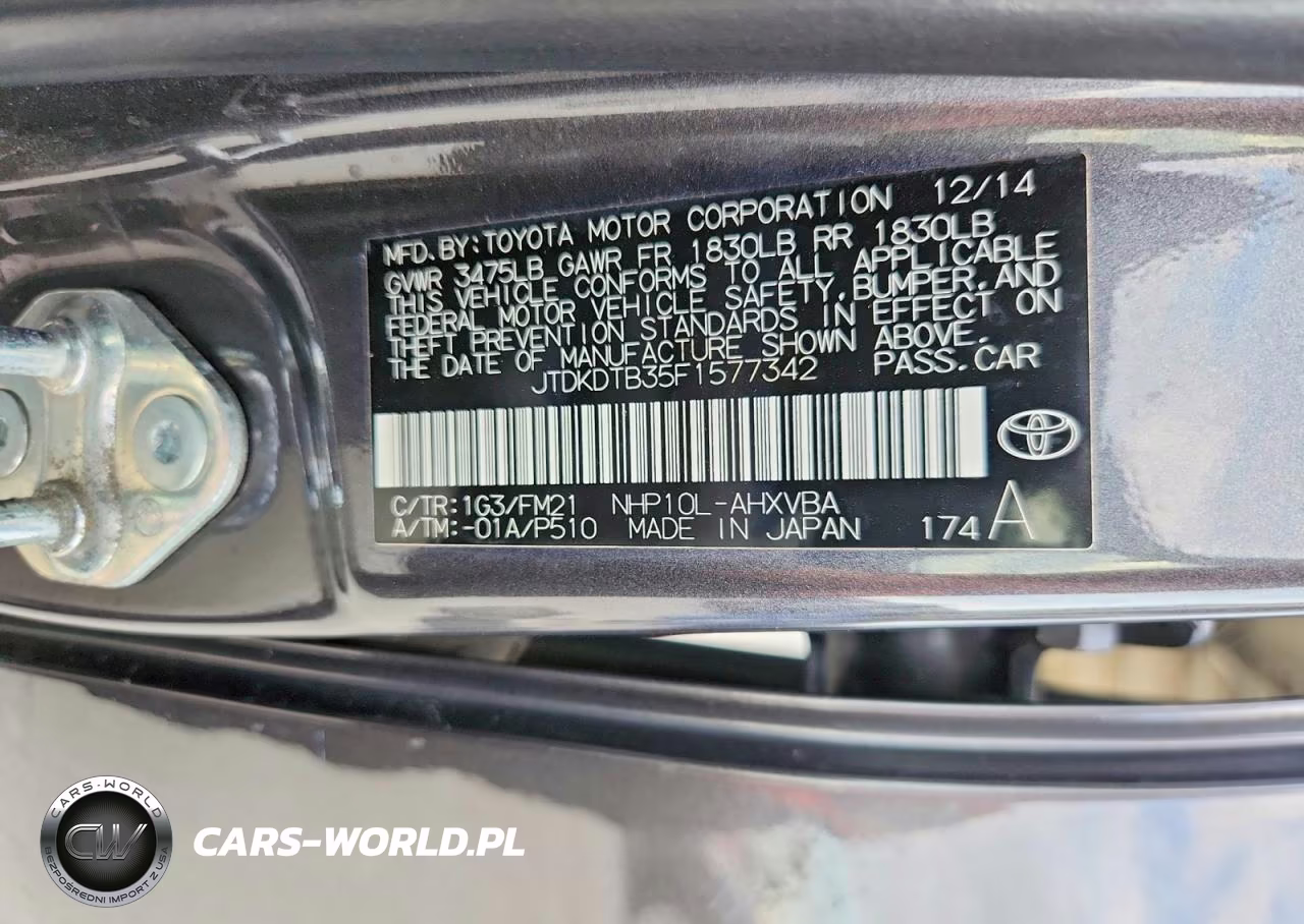 2015 Toyota Prius C Two VIN:JTDKDTB35F1577342 - 12
