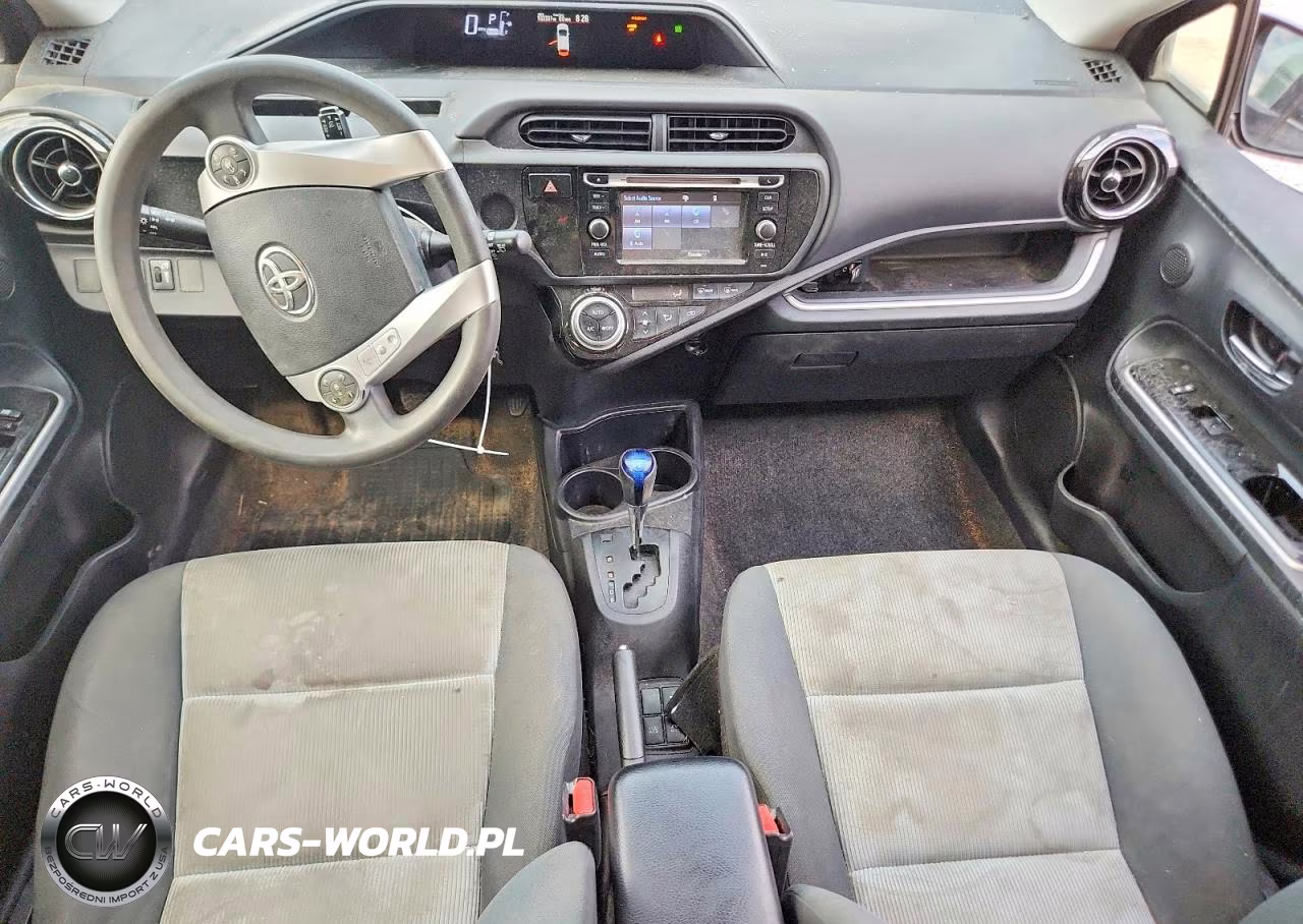 2015 Toyota Prius C Two VIN:JTDKDTB35F1577342 - 8