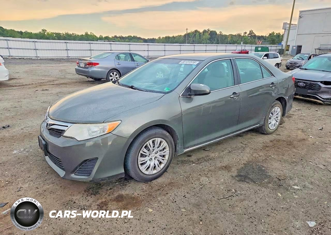 2014 Toyota Camry Le VIN:4T4BF1FK8ER363749 - 1