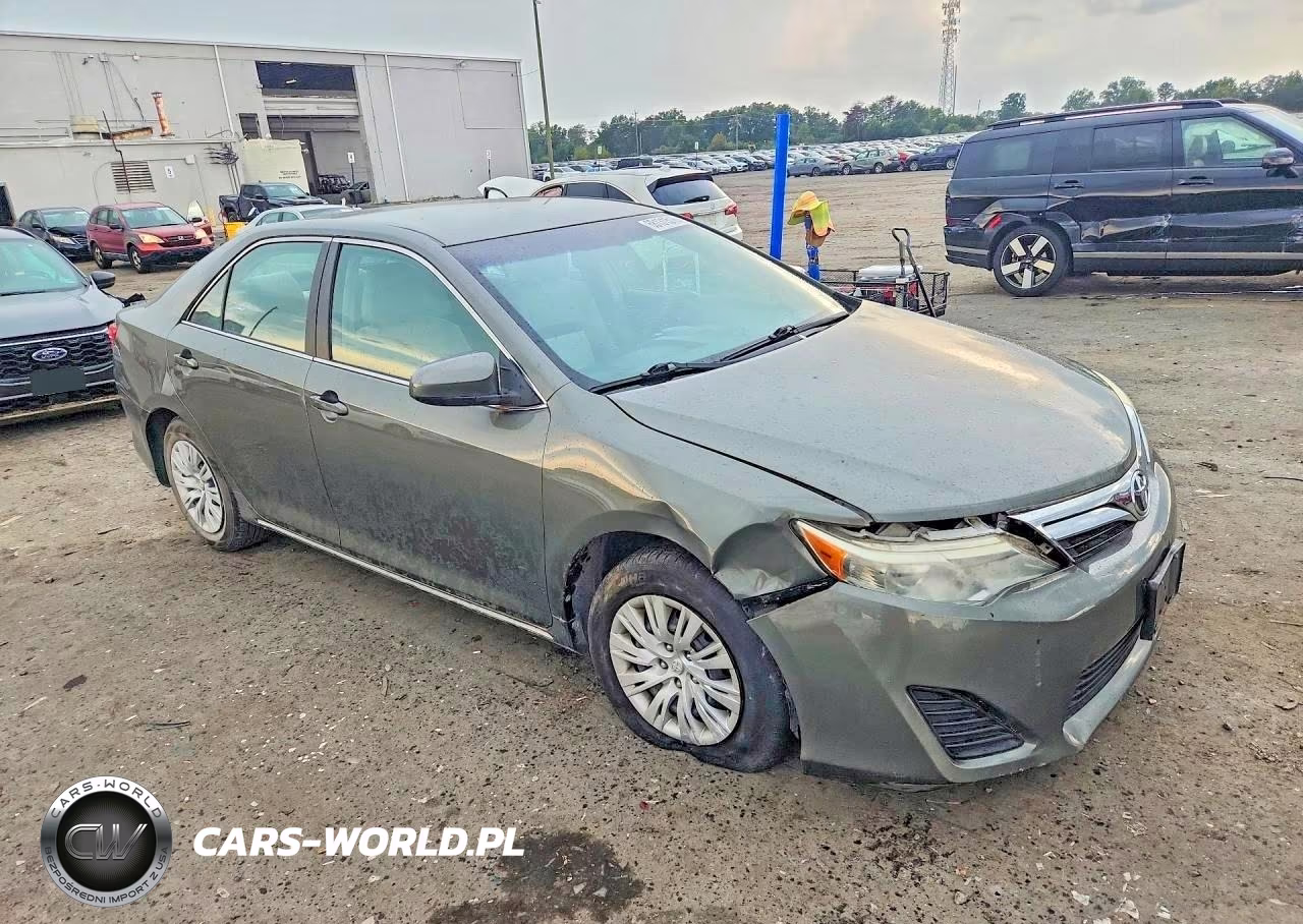 2014 Toyota Camry Le VIN:4T4BF1FK8ER363749 - 4