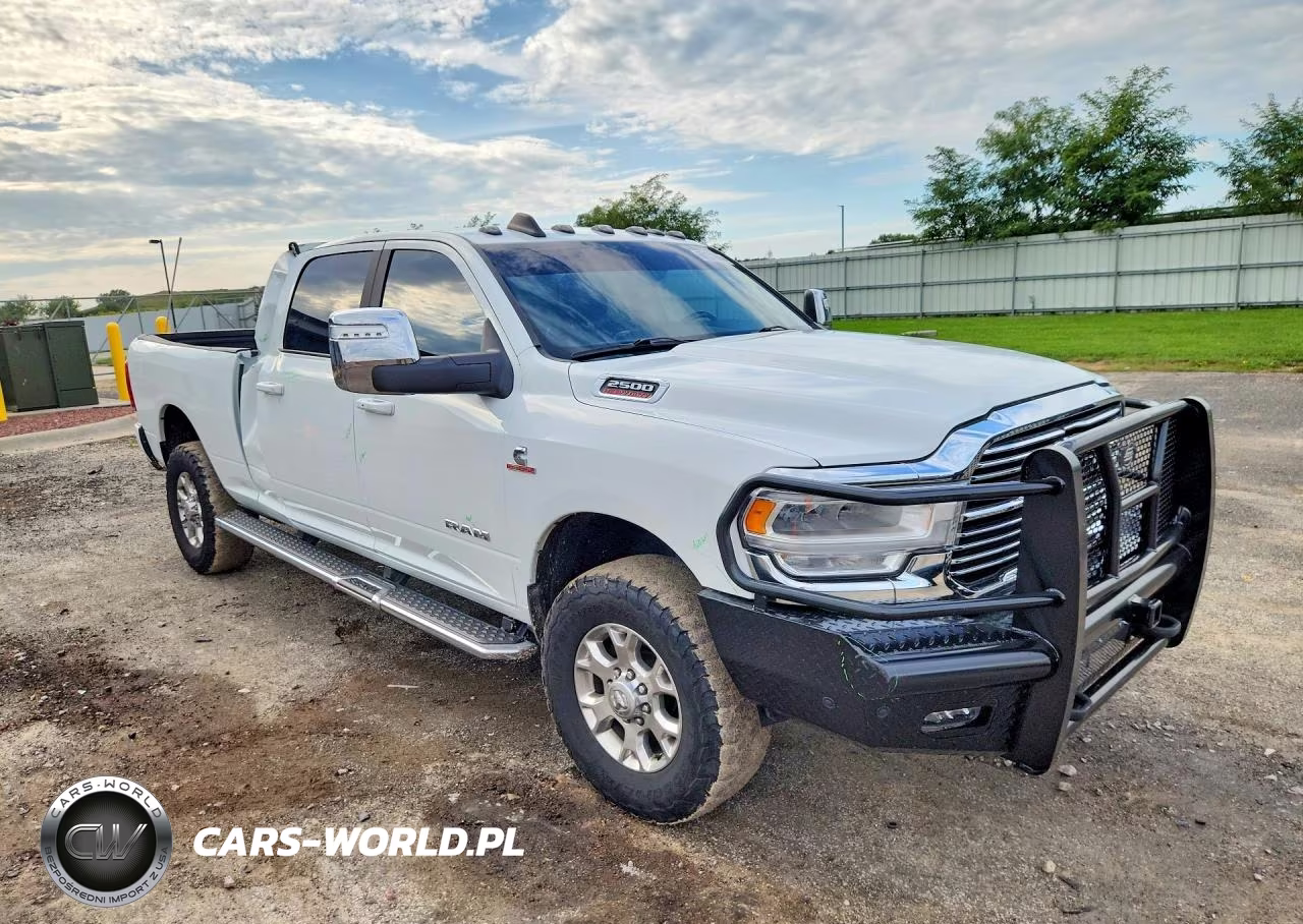 2024 Ram 2500 Laramie VIN:3C6UR5NL7RG141820 - 4