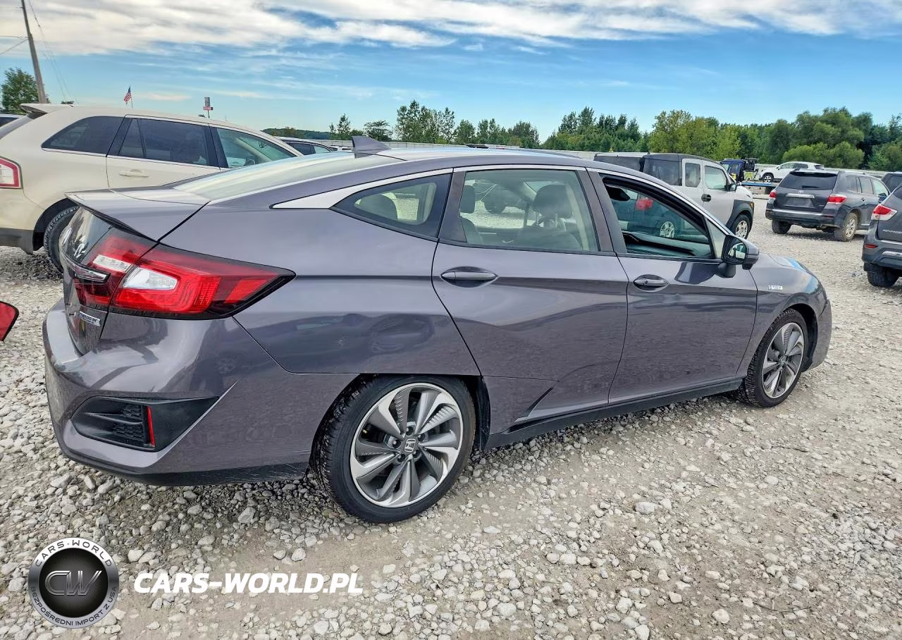 2018 Honda Clarity VIN:JHMZC5F12JC018042 - 3