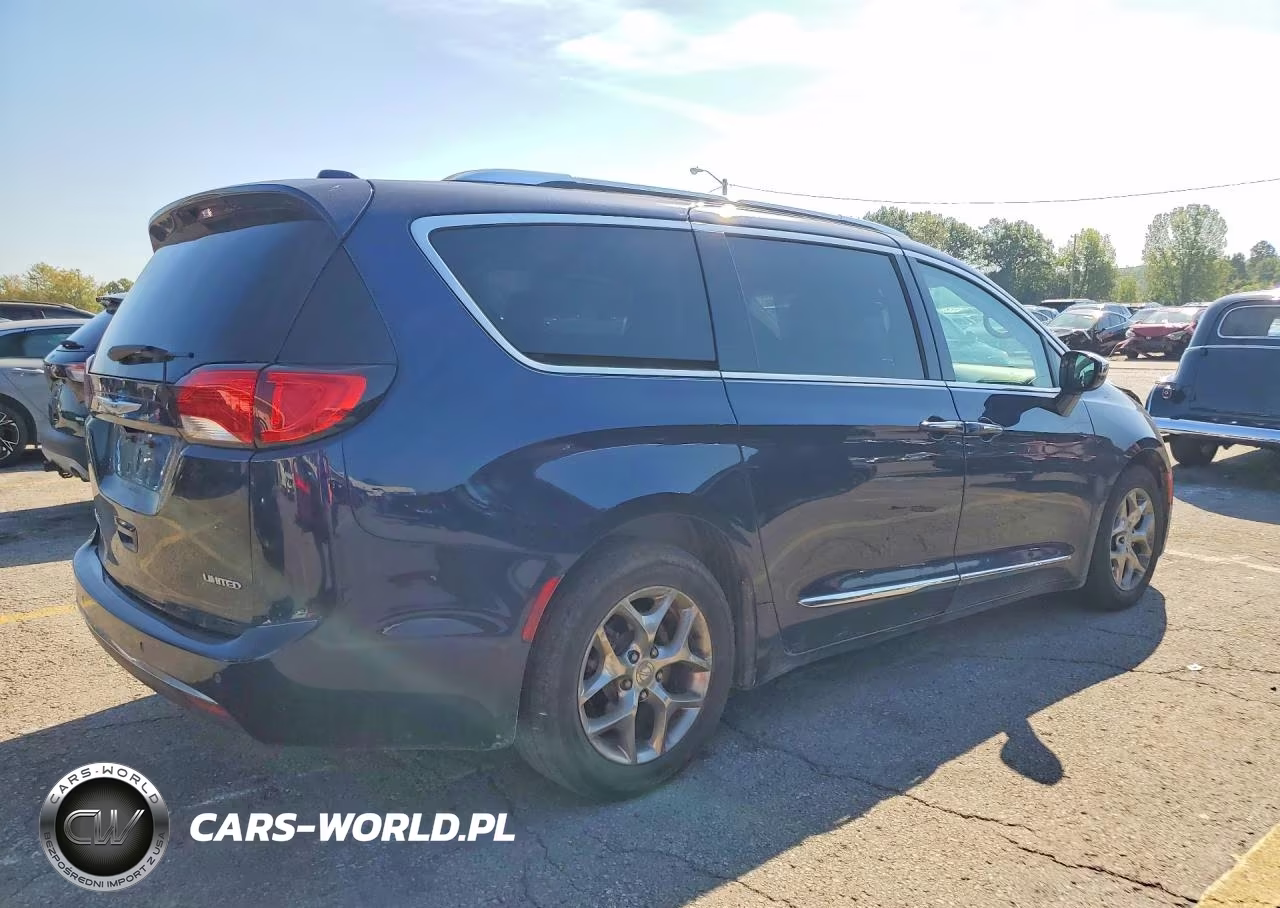 2018 Chrysler Pacifica Limited VIN:2C4RC1GG0JR251647 - 3
