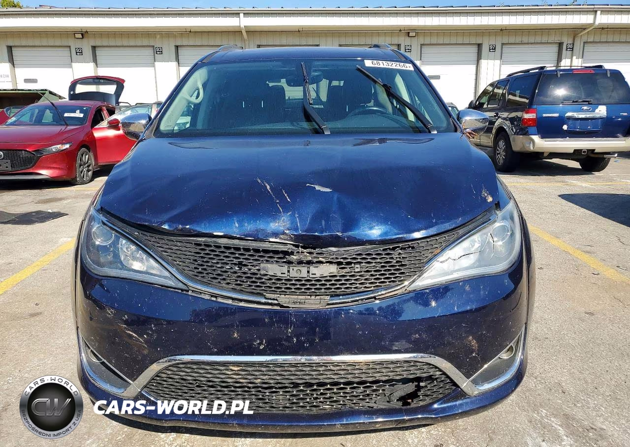 2018 Chrysler Pacifica Limited VIN:2C4RC1GG0JR251647 - 5
