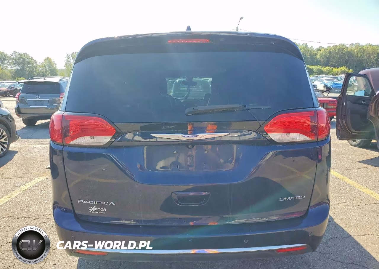 2018 Chrysler Pacifica Limited VIN:2C4RC1GG0JR251647 - 6
