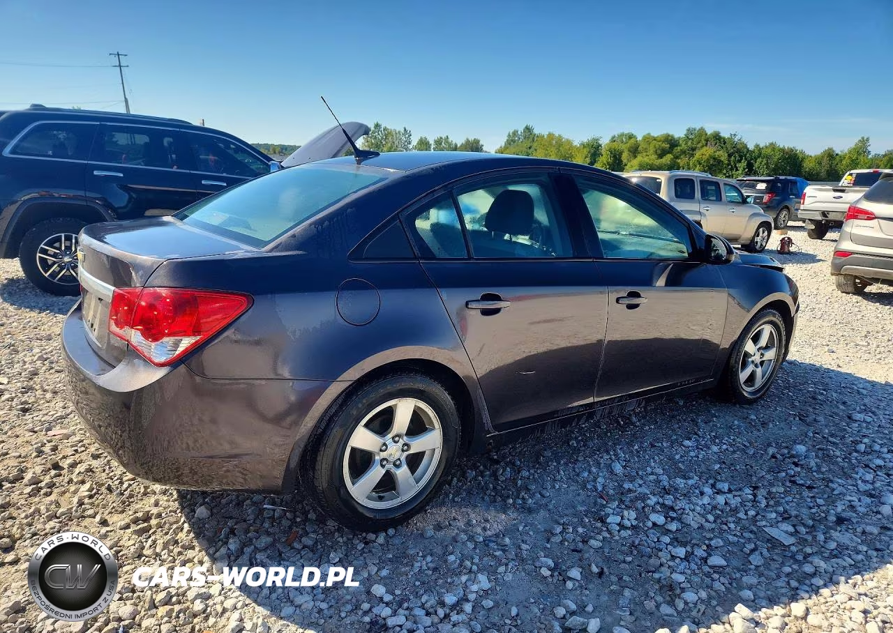 2014 Chevrolet Cruze Ls VIN:1G1PA5SHXE7416284 - 3