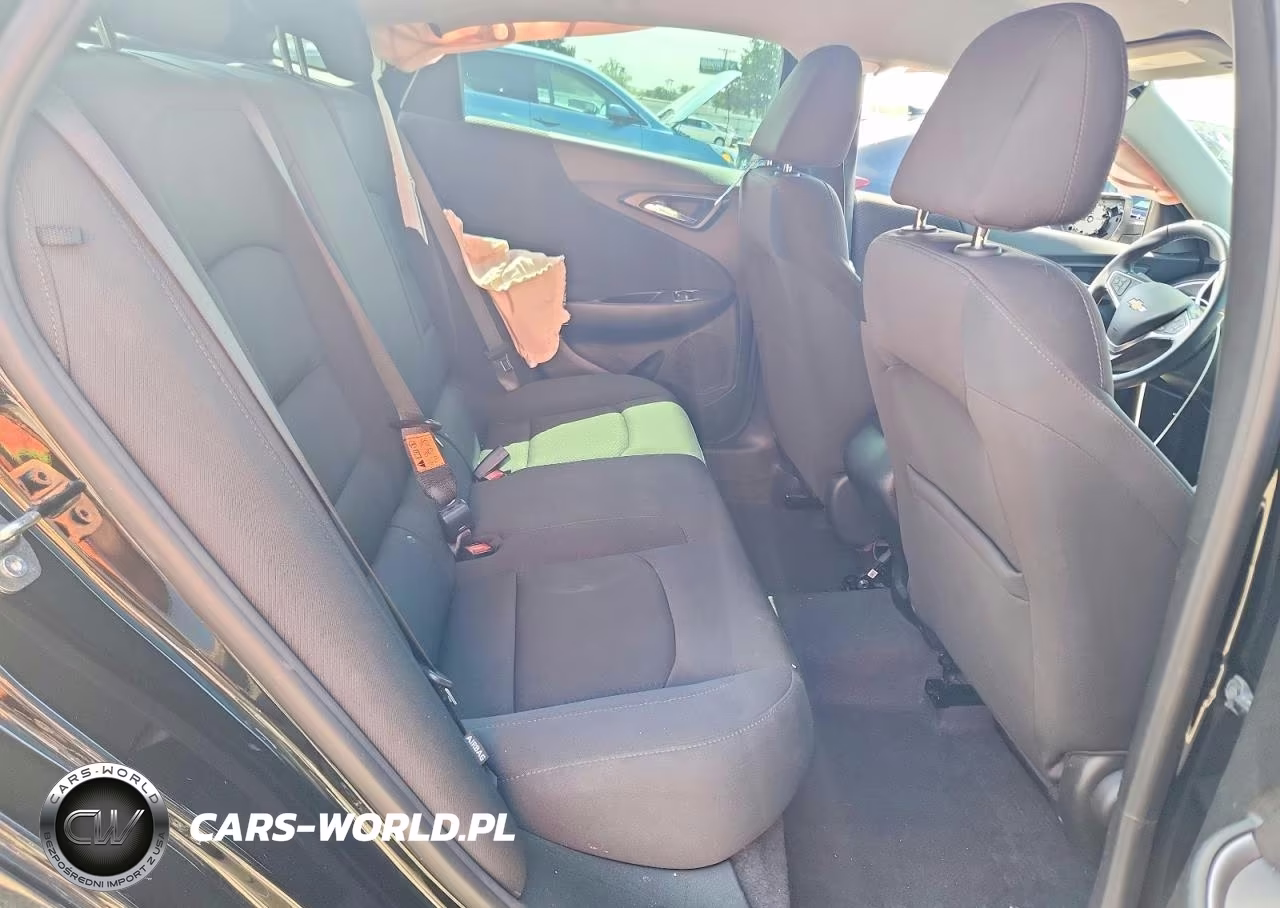 2023 Chevrolet Malibu Rs VIN:1G1ZG5ST6PF128413 - 10