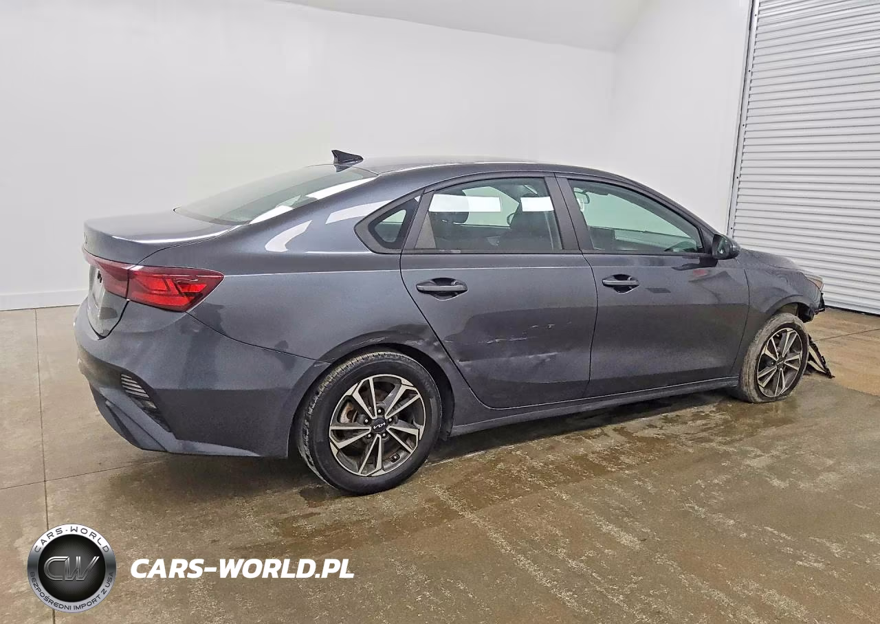 2024 Kia Forte Lxs VIN:3KPF24AD4RE719978 - 3