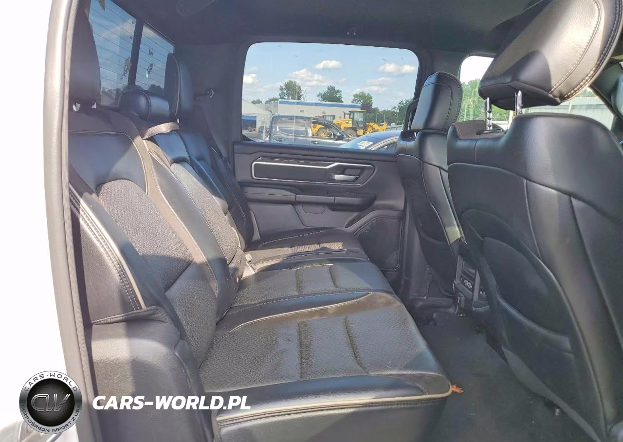 2020 Ram 1500 Laramie VIN:1C6SRFJM6LN250649 - 10