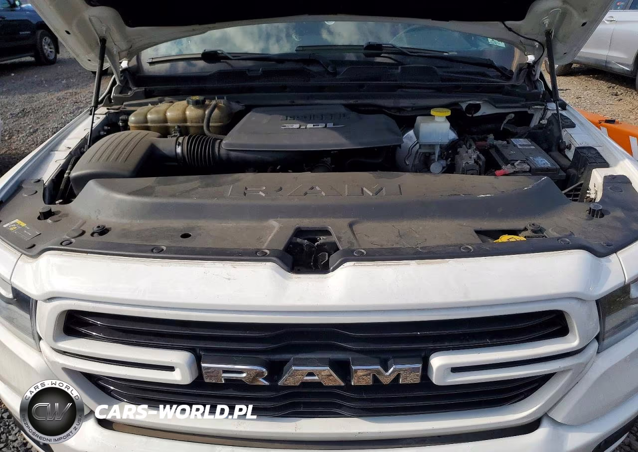 2020 Ram 1500 Laramie VIN:1C6SRFJM6LN250649 - 11
