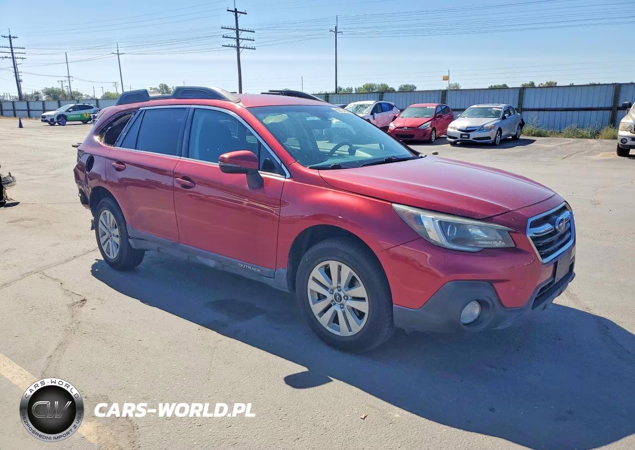 2018 Subaru Outback 2.5I Premium VIN:4S4BSAFC1J3204392 - 4