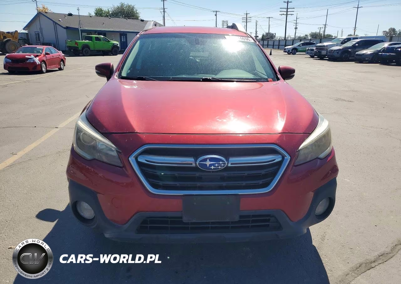 2018 Subaru Outback 2.5I Premium VIN:4S4BSAFC1J3204392 - 5