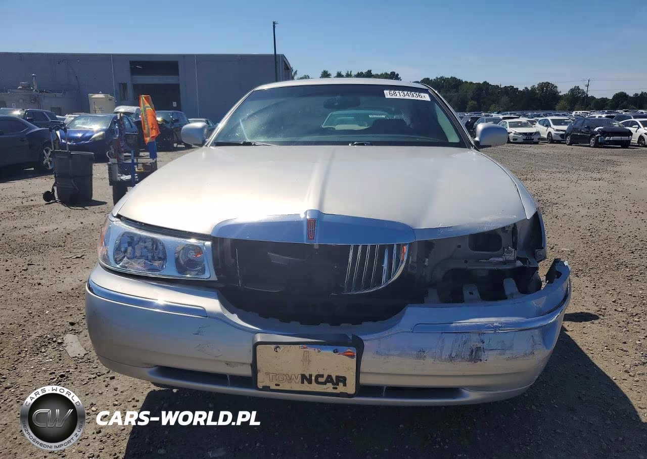 1998 Lincoln Town Car Executive VIN:1LNFM81W8WY727764 - 5