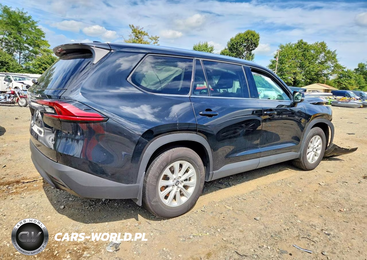 2026 Toyota Grand Highlander Xle VIN:5TDAAAB54TS105660 - 3