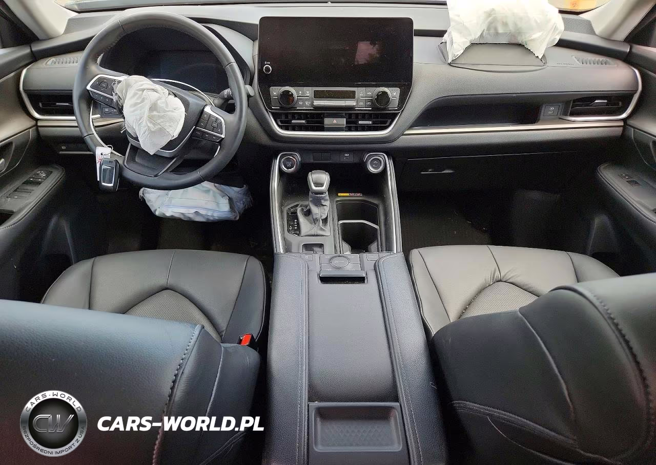 2026 Toyota Grand Highlander Xle VIN:5TDAAAB54TS105660 - 8