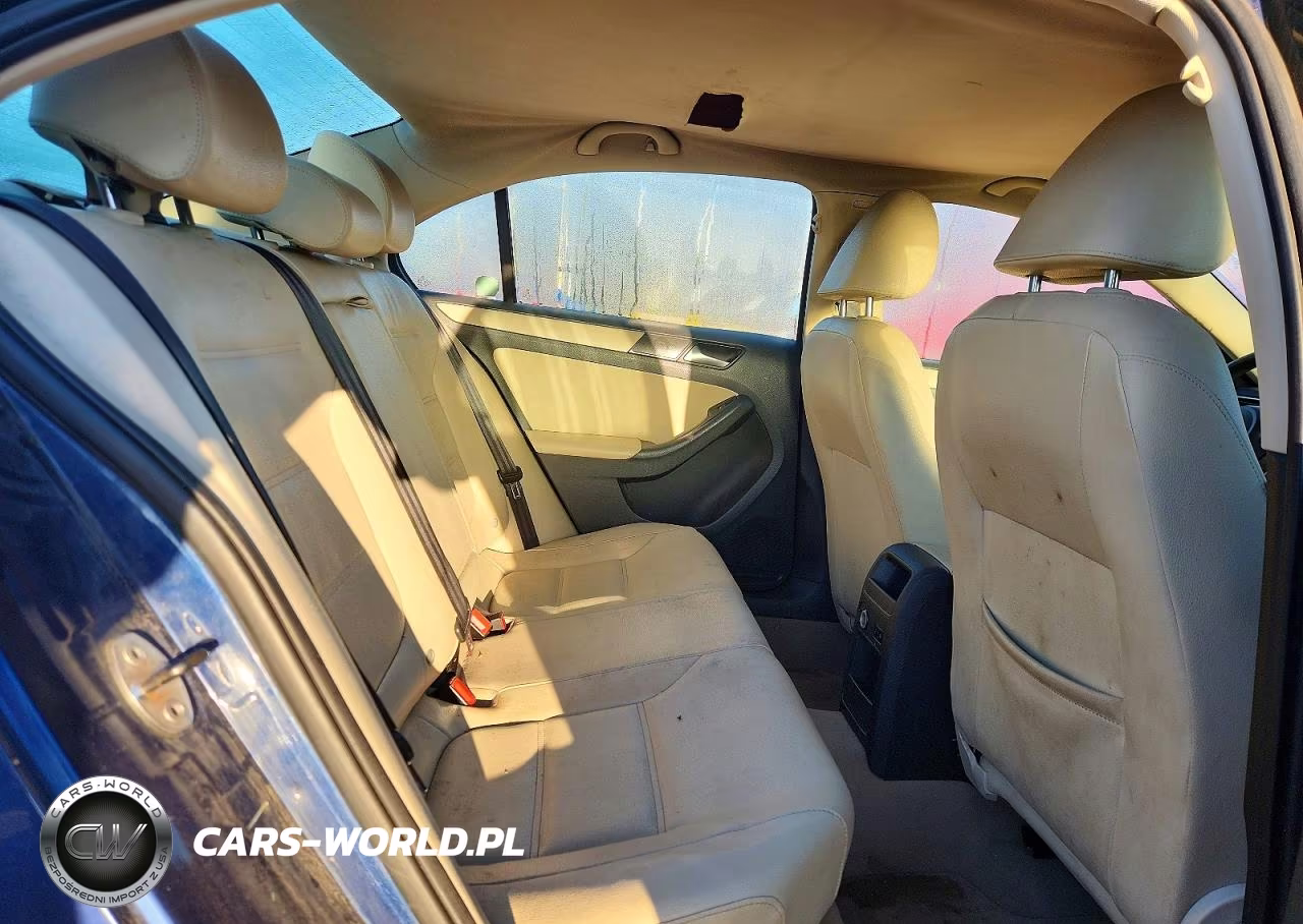 2012 Volkswagen Jetta Se VIN:3VWDX7AJ1CM451899 - 10