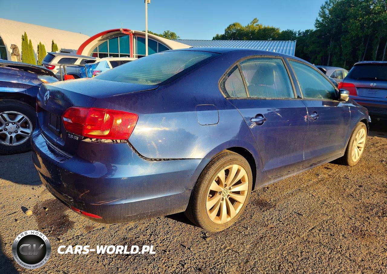 2012 Volkswagen Jetta Se VIN:3VWDX7AJ1CM451899 - 3