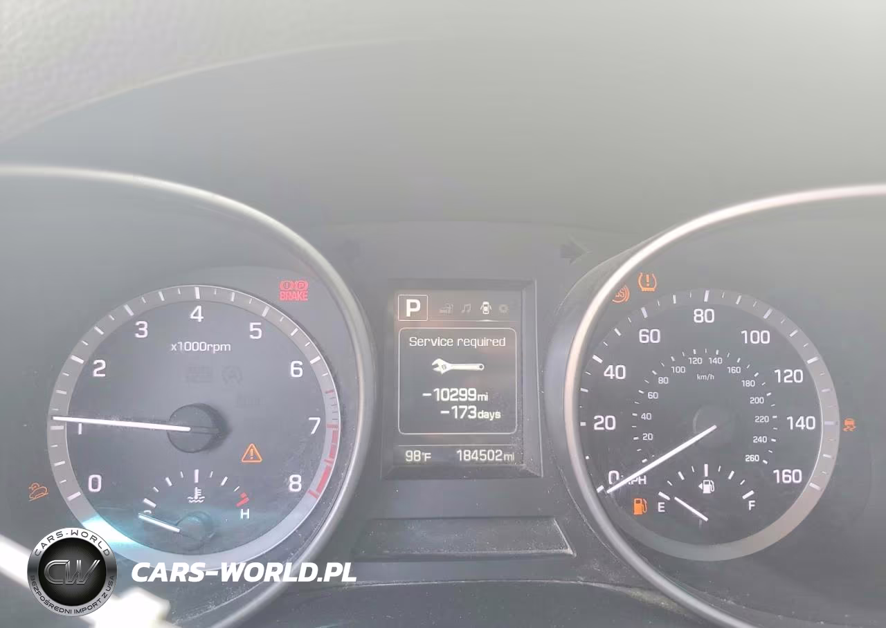 2018 Hyundai Santa Fe Sport 2.4L VIN:5NMZT3LBXJH076601 - 9