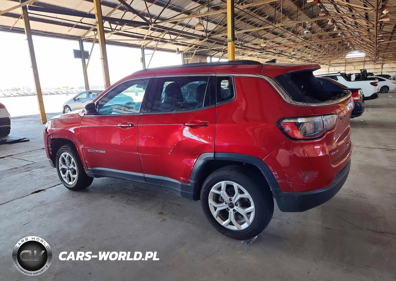 2025 Jeep Compass Latitude VIN:3C4NJDBN5ST547922 - 2