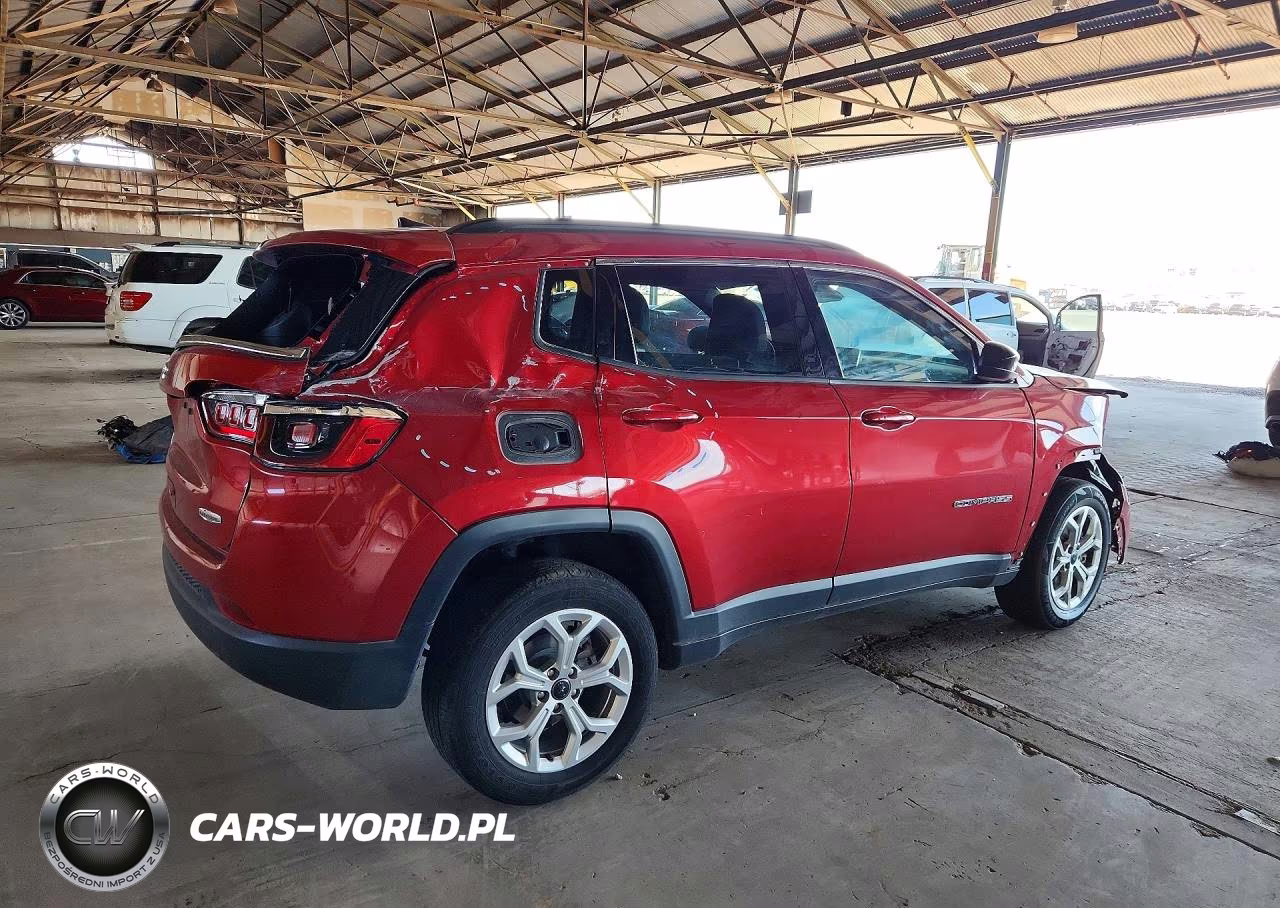 2025 Jeep Compass Latitude VIN:3C4NJDBN5ST547922 - 3