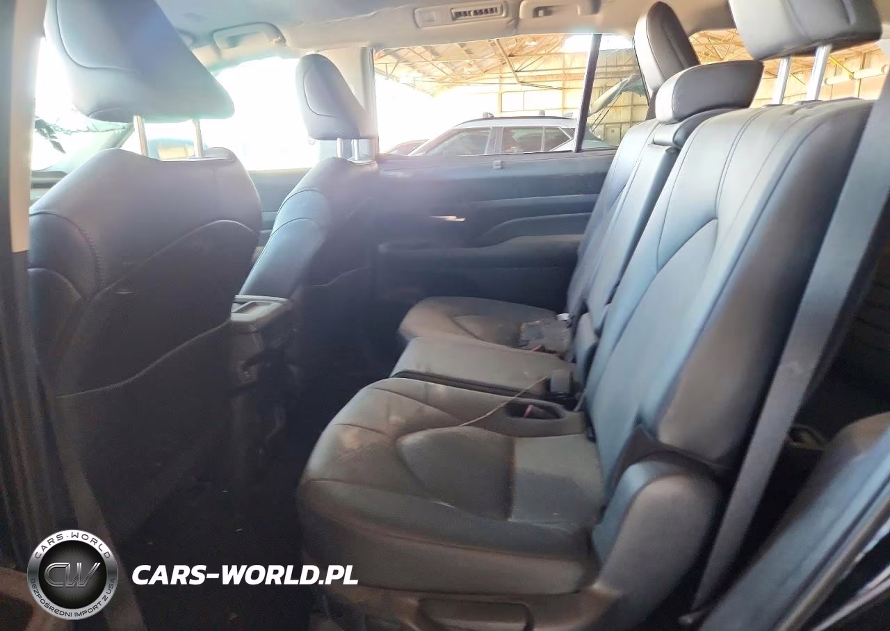 2026 Toyota Grand Highlander Xle VIN:5TDAAAA5XTS040783 - 11