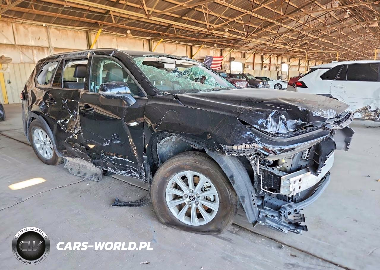 2026 Toyota Grand Highlander Xle VIN:5TDAAAA5XTS040783 - 4