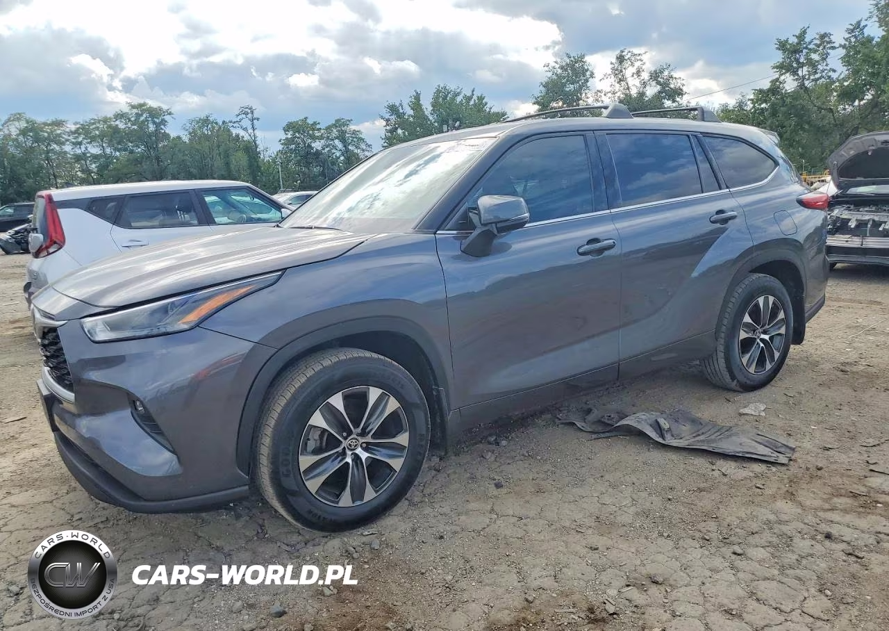 2022 Toyota Highlander Le VIN:5TDBZRBH2NS573329 - 1