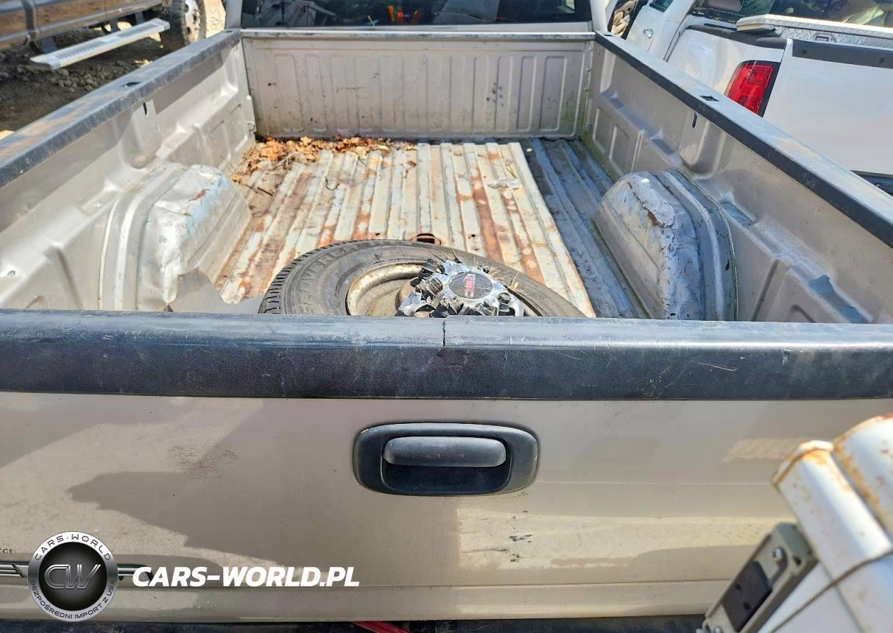 2006 GMC New Sierra K3500 VIN:1GTJK33236F128140 - 10