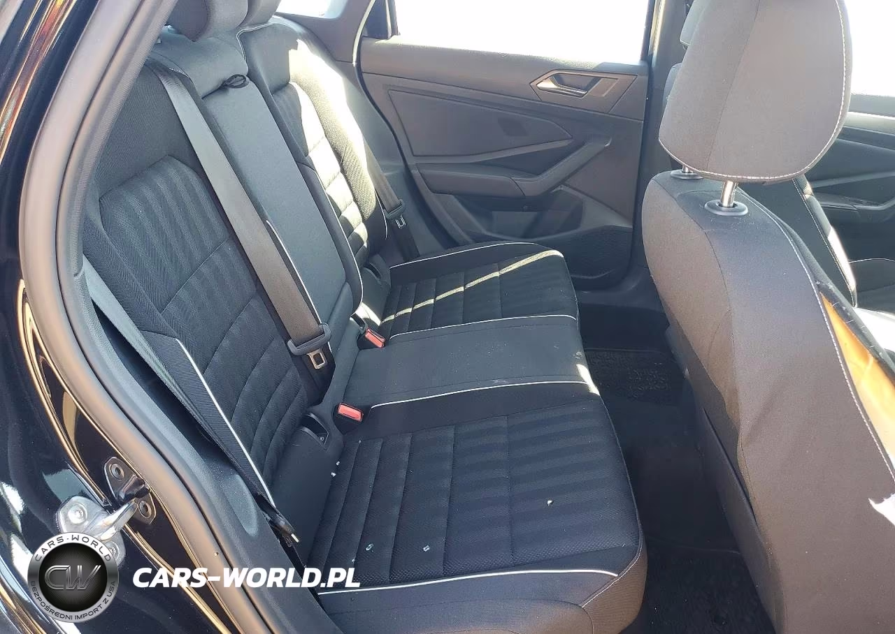 2024 Volkswagen Jetta Sport VIN:3VWAM7BU5RM000228 - 10