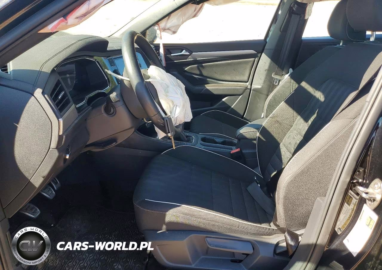 2024 Volkswagen Jetta Sport VIN:3VWAM7BU5RM000228 - 7