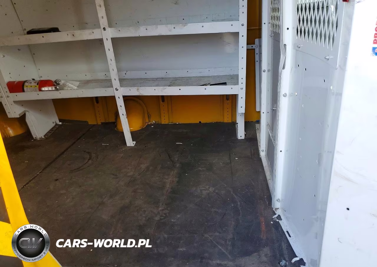 2024 Chevrolet Express G2500 VIN:1GCWGBFP0R1102945 - 11