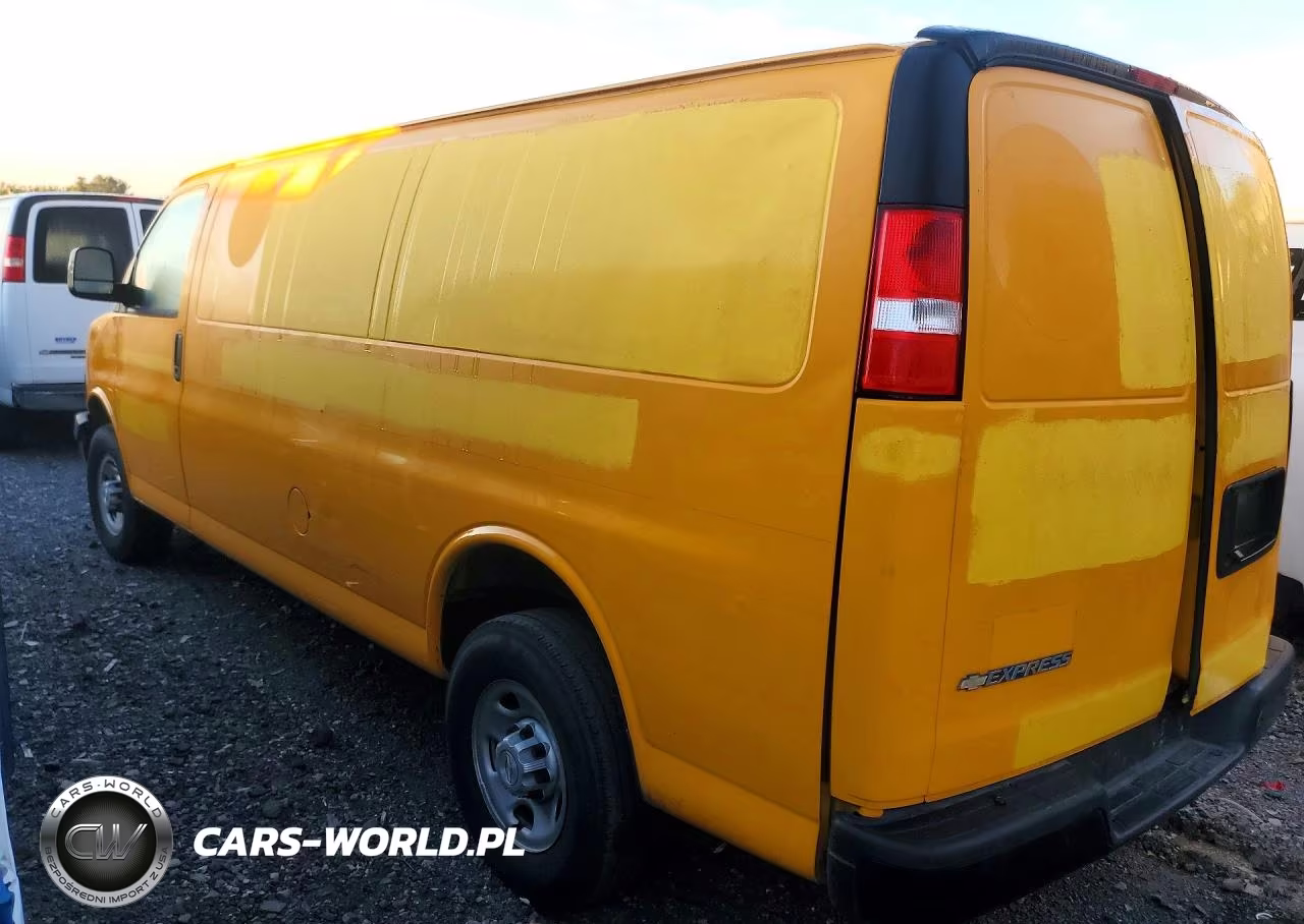2024 Chevrolet Express G2500 VIN:1GCWGBFP0R1102945 - 2