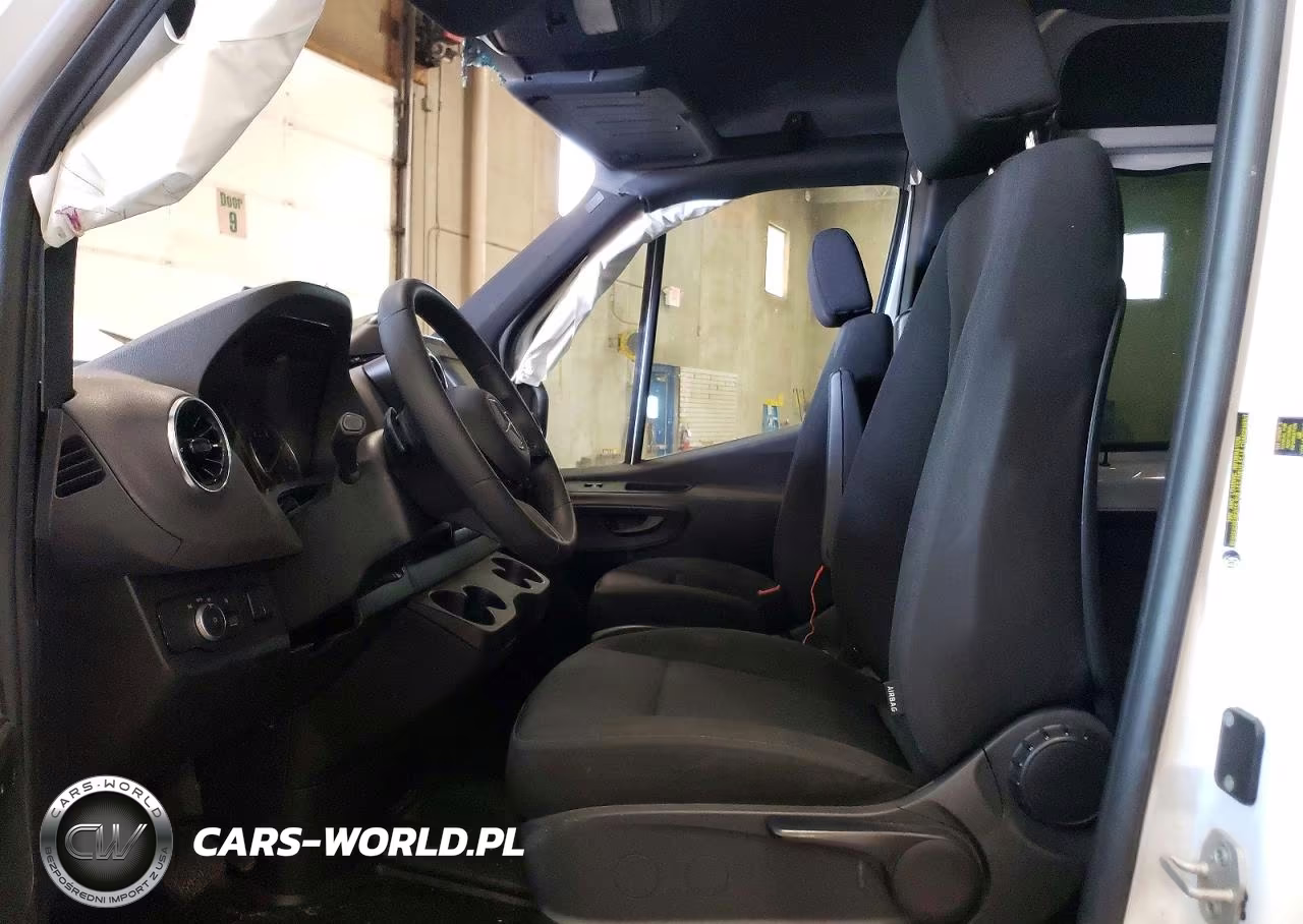 2026 Mercedes-Benz Sprinter 2500 VIN:W1Z4KFHY1TT604689 - 7