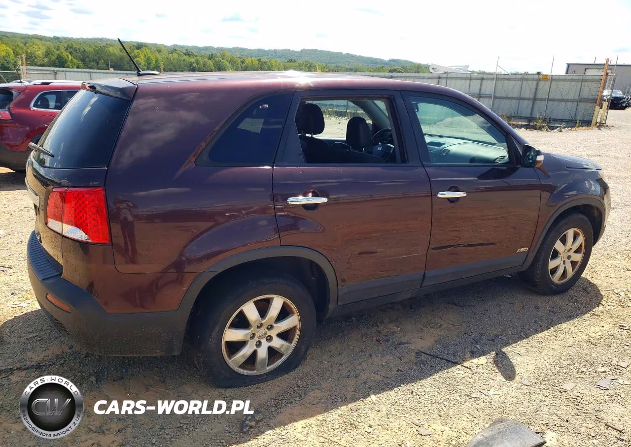 2012 Kia Sorento Lx VIN:5XYKTCA63CG275641 - 3