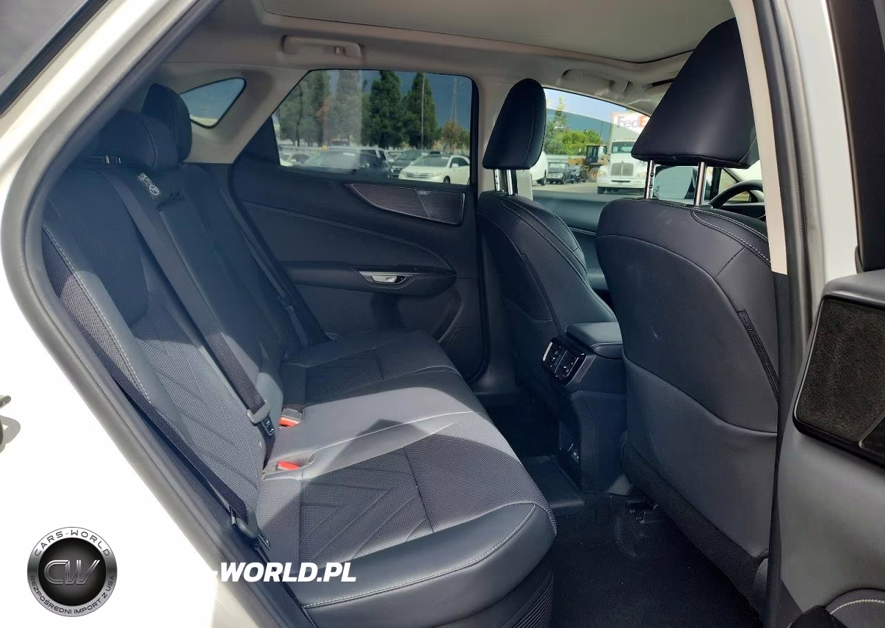 2026 Lexus Nx 450H+ Luxury VIN:JTJHKCFZ1T2083738 - 10