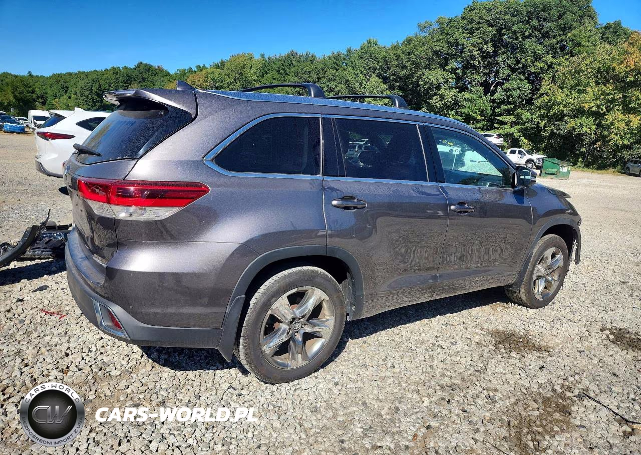 2018 Toyota Highlander Limited Platinum VIN:5TDDZRFH4JS843965 - 3