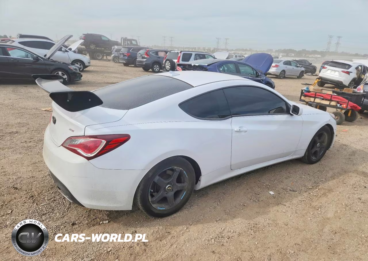 2014 Hyundai Genesis Coupe 2.0T VIN:KMHHT6KD3EU113689 - 3