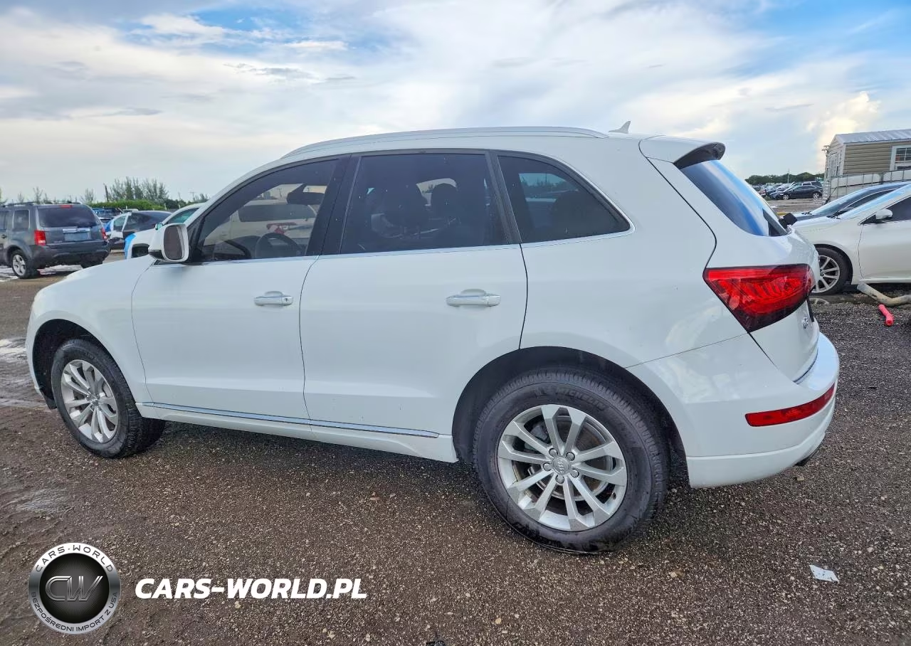 2015 Audi Q5 Premium VIN:WA1CFAFP8FA058585 - 2