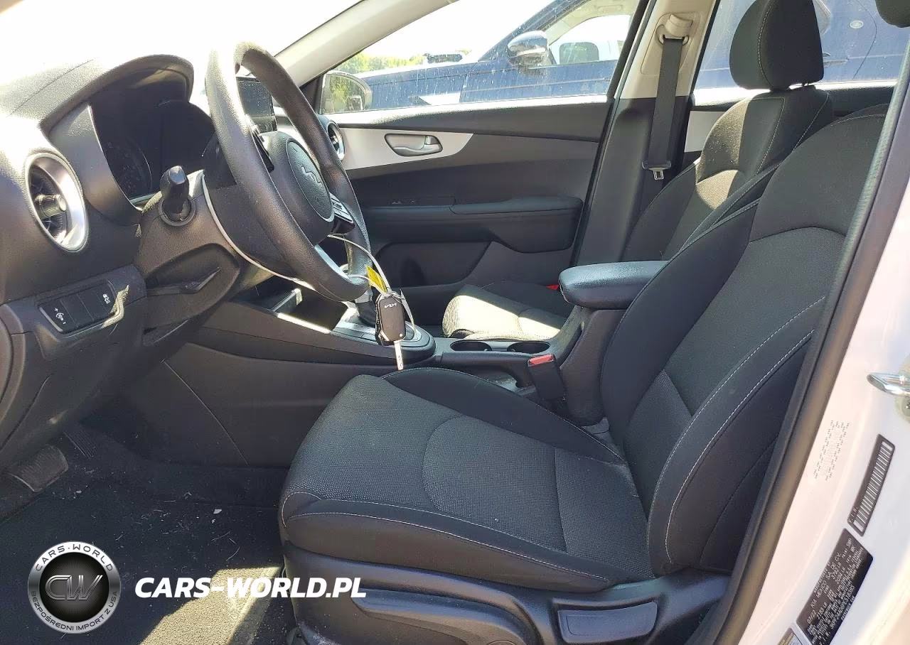 2023 Kia Forte Lxs VIN:3KPF24AD6PE518385 - 7