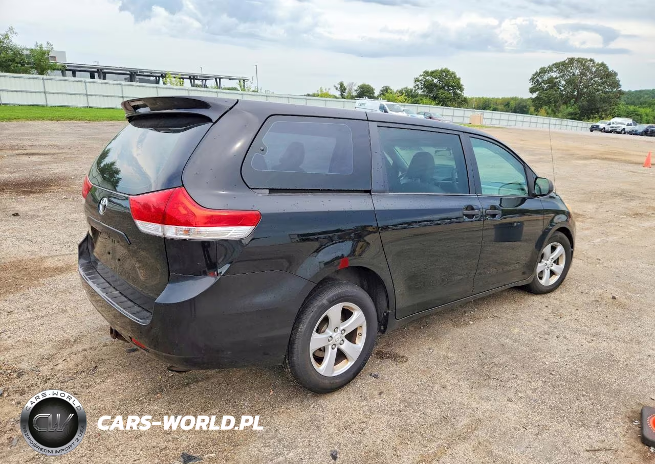 2011 Toyota Sienna Base 7-Passenger VIN:5TDKA3DC7BS003389 - 3