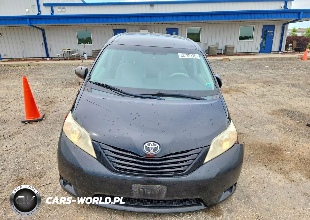 2011 Toyota Sienna Base 7-Passenger VIN:5TDKA3DC7BS003389 - 5