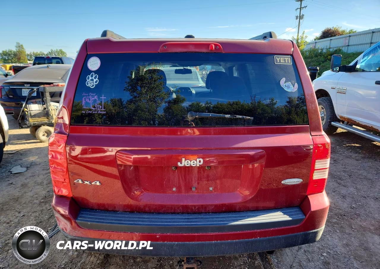 2014 Jeep Patriot Latitude VIN:1C4NJRFB5ED832126 - 6