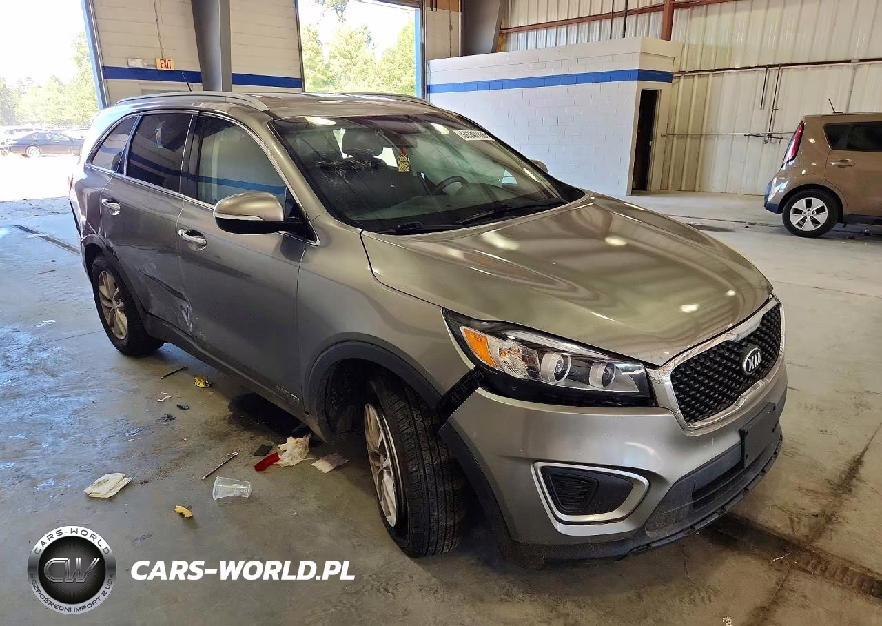 2016 Kia Sorento Lx V6 VIN:5XYPGDA59GG180062 - 4