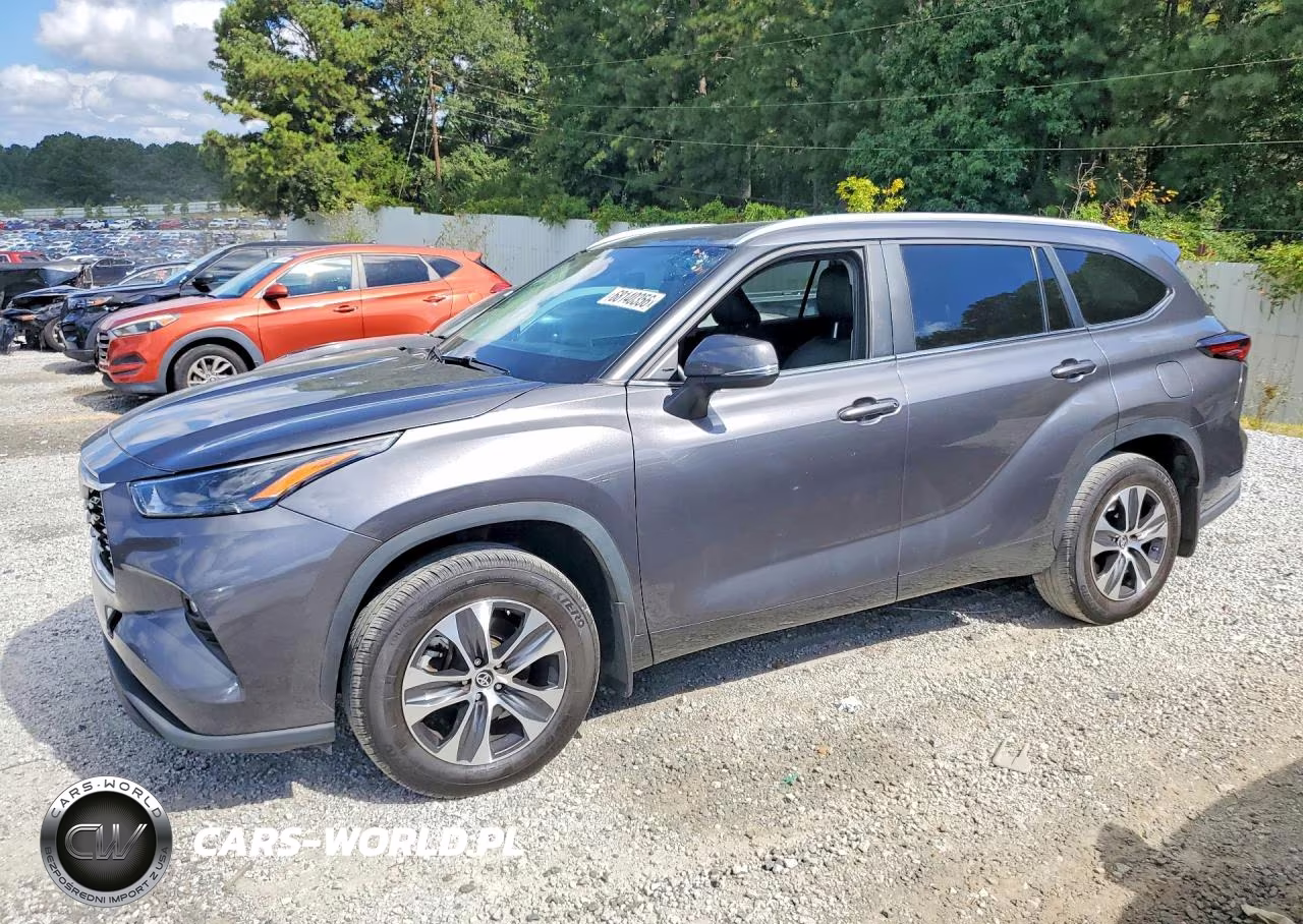 2024 Toyota Highlander Xle – zdjęcie 1 z 13