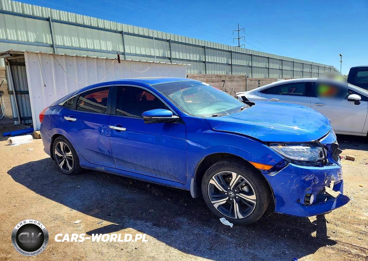 2017 Honda Civic Touring VIN:19XFC1F98HE019217 - 4