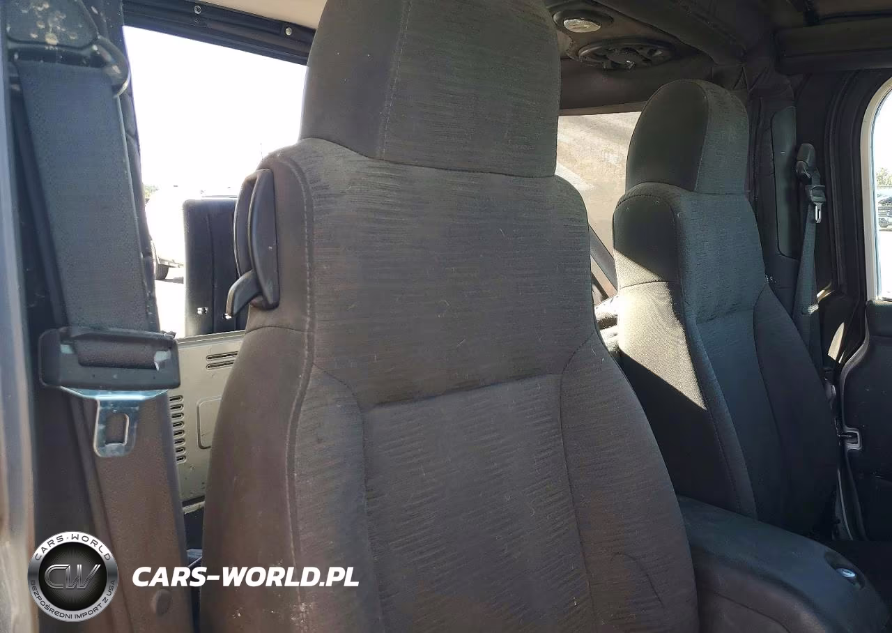2005 Jeep Wrangler Sport 2D Su VIN:1J4FA49S85P360774 - 10