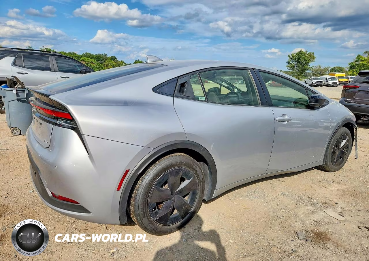 2024 Toyota Prius Le VIN:JTDACAAU4R3028141 - 3