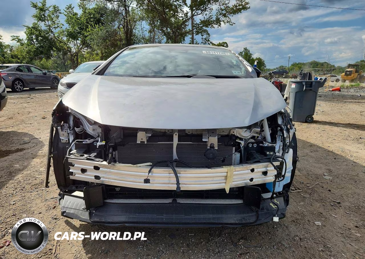 2024 Toyota Prius Le VIN:JTDACAAU4R3028141 - 5